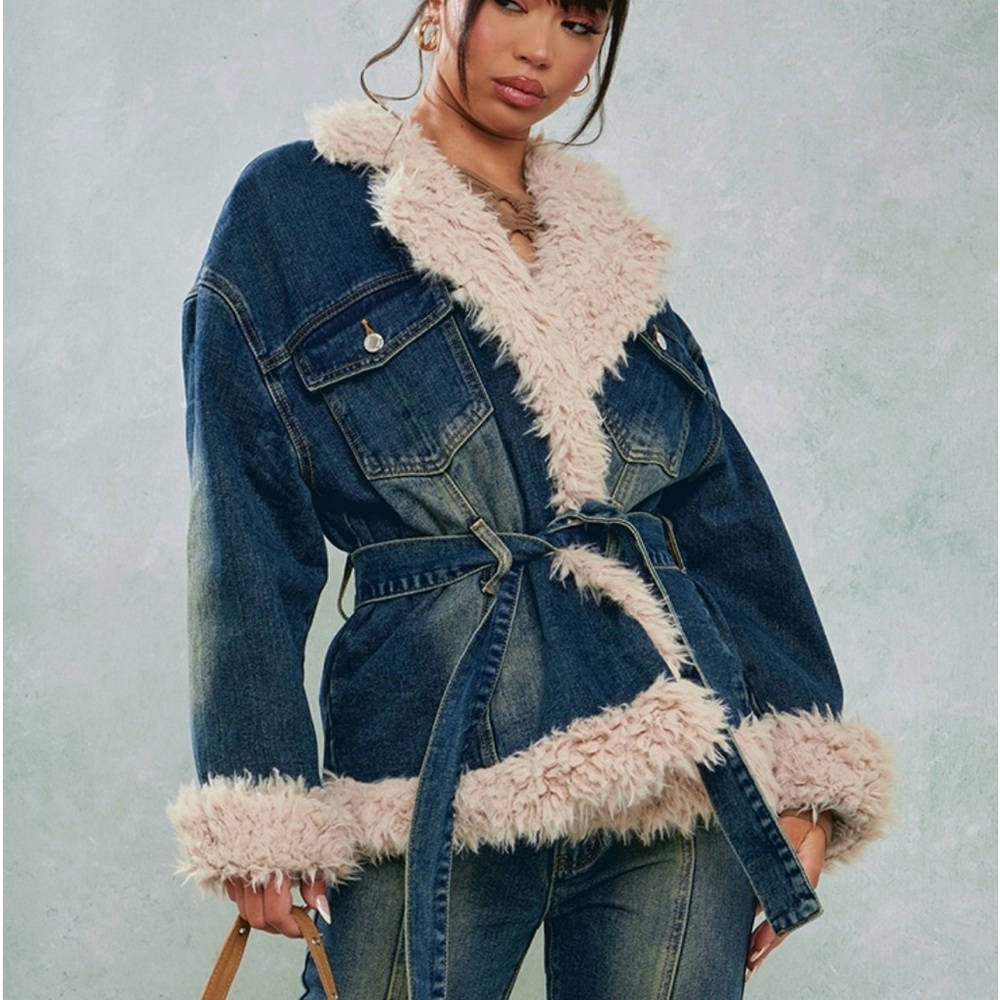 Pretty Little Thing Indigo Vintage Wash Borg Contrast Tie Waist Denim Jacket